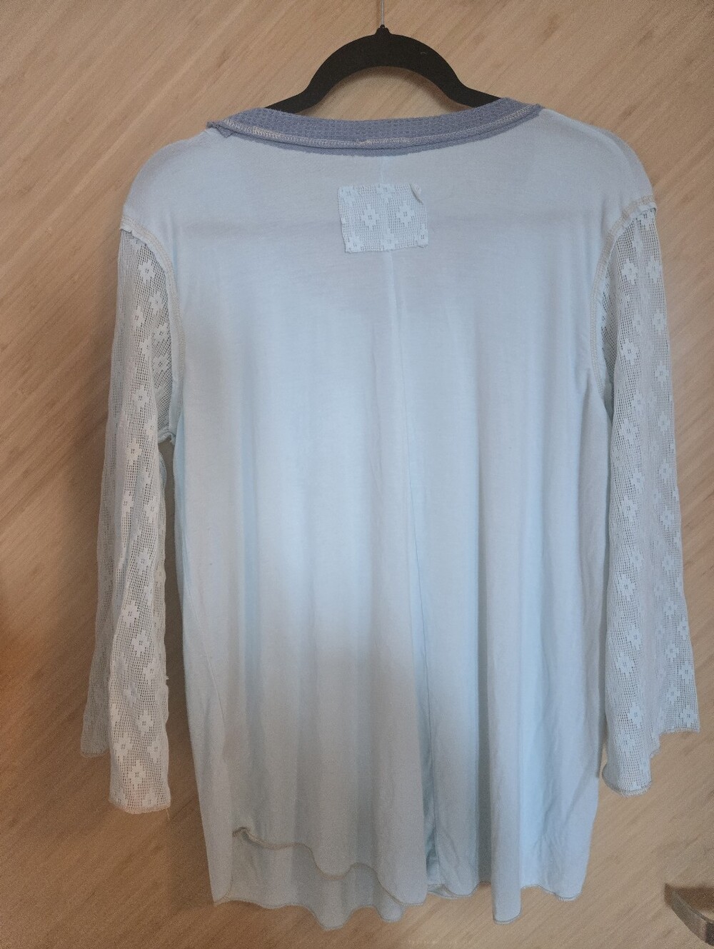 POL Mesh Flutter Sleeve Contrast Top - Boho, Cottagecore. - Picture 6 of 6